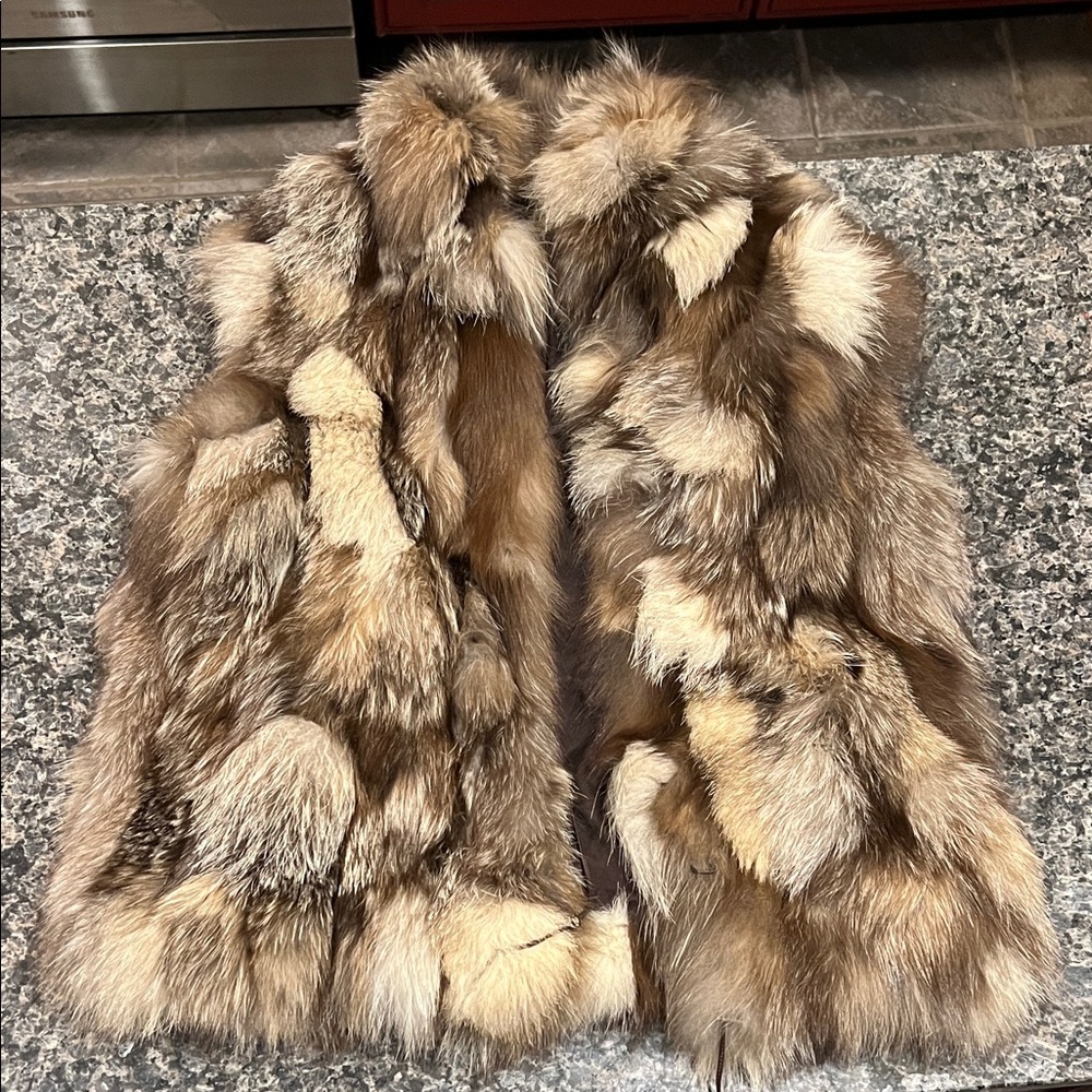 Luxurious authentic Fox Fur Vest Brown and Tan like new